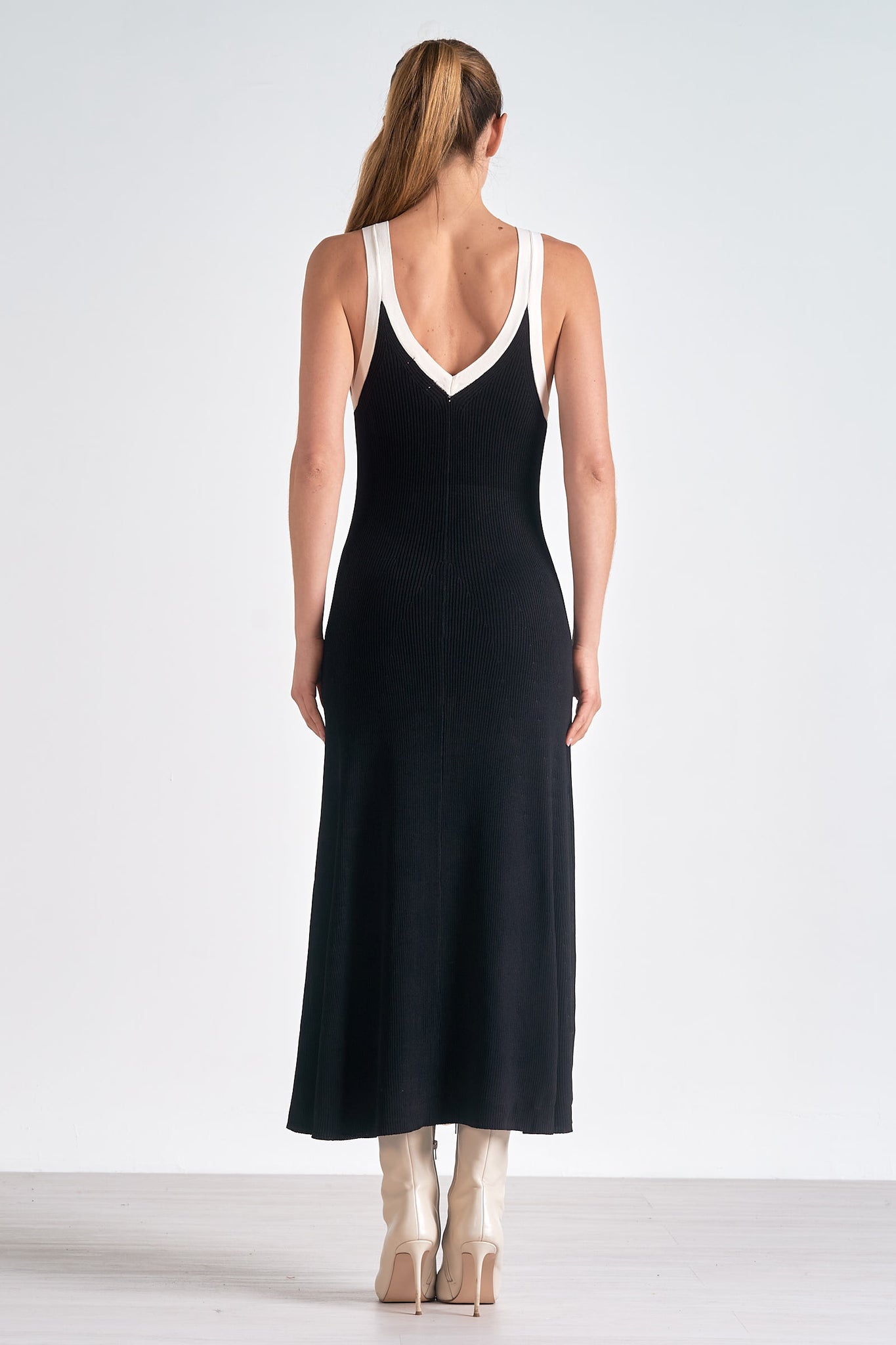 Women's Black Sleeveless Satin Cocktail Midi Dress