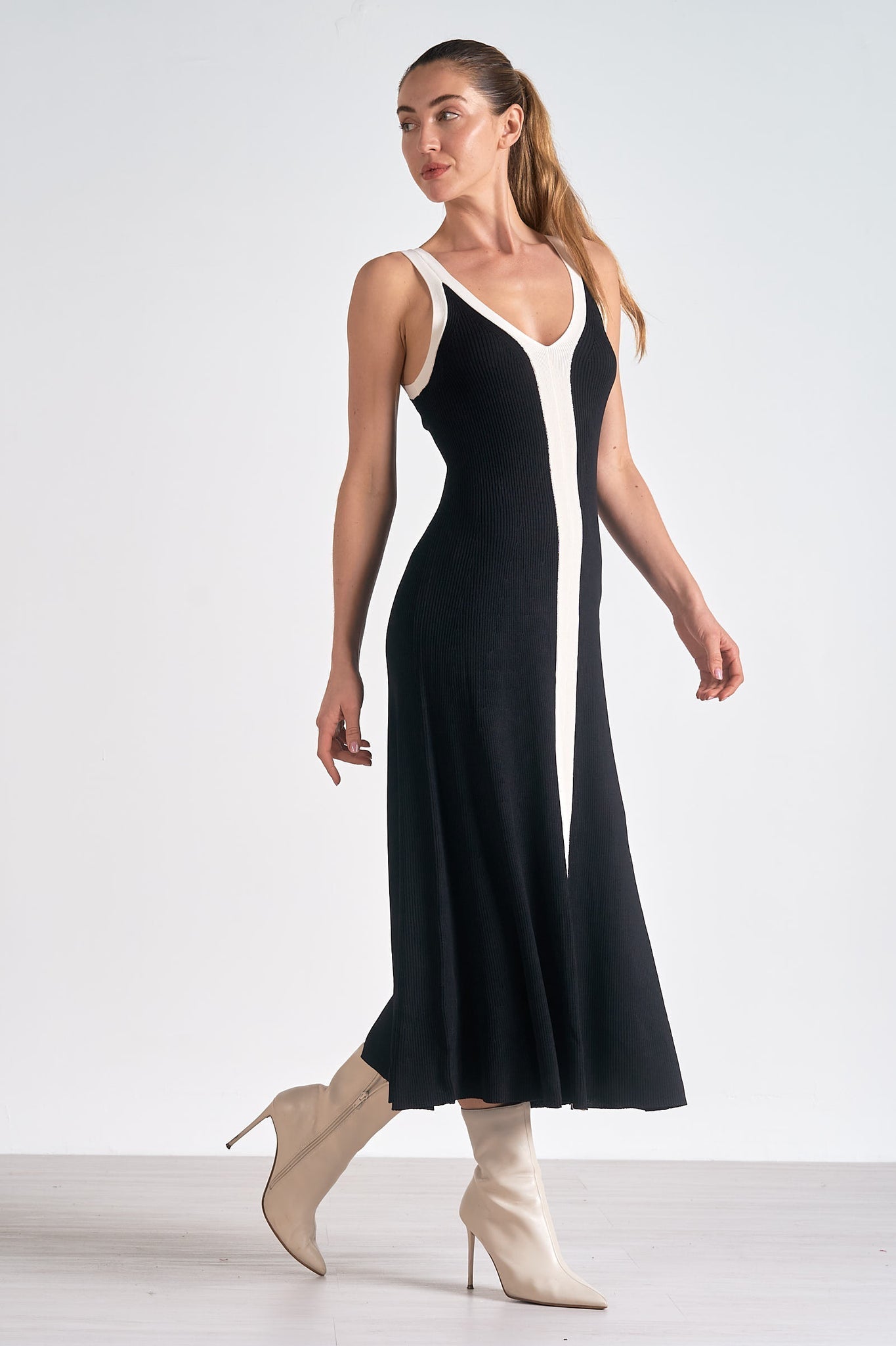 Women's Black Sleeveless Satin Cocktail Midi Dress