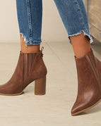 Brown / 5.5